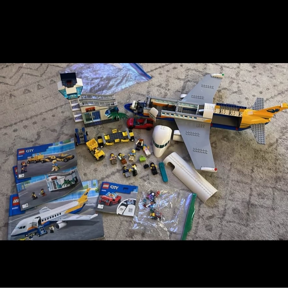 Lego 60262 Passenger Airplane and airport